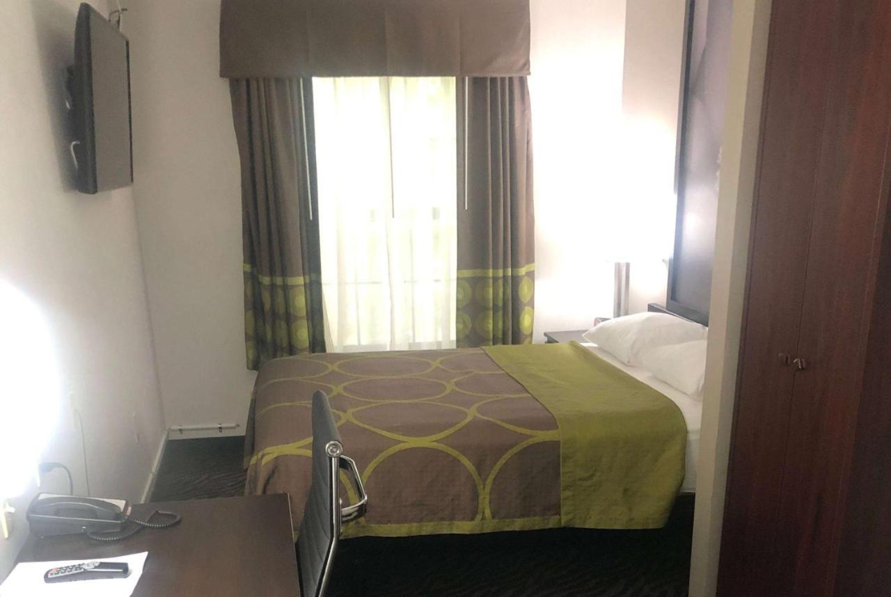 Super 8 By Wyndham High Point/Greensboro Екстериор снимка