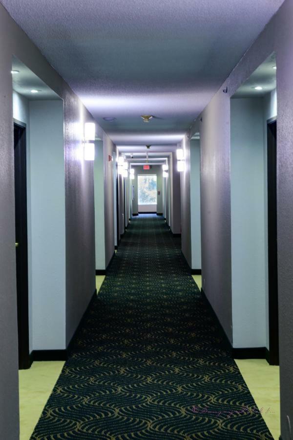 Super 8 By Wyndham High Point/Greensboro Екстериор снимка